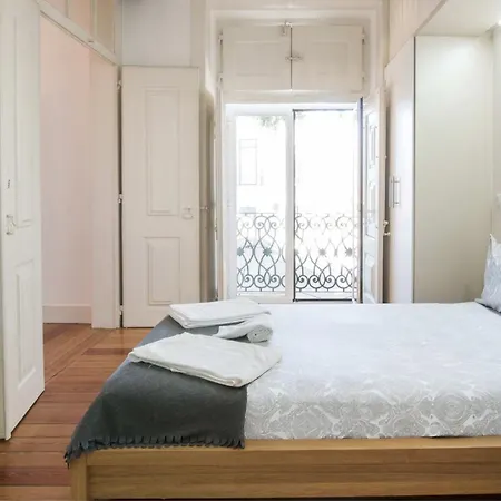 Wonderful At Jardim Do Tabaco 50904 Al Apartment *