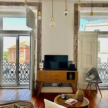 Apartment Wonderful At Jardim Do Tabaco 50904 Al Lisbon