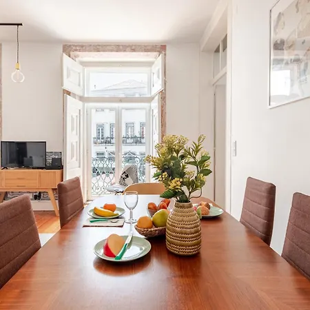 Jardim Do Tabaco - Spacious And Full Of Light 1 Bdr