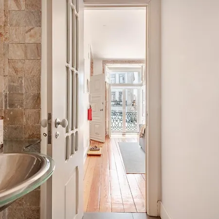 Wonderful At Jardim Do Tabaco 50904 Al Лісабон