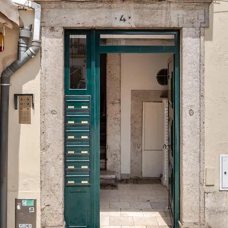 Apartment Wonderful At Jardim Do Tabaco 50904 Al Lissabon